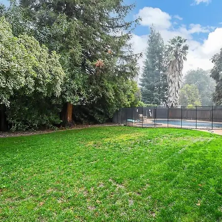 The Charming Home With A Pool Yuba City Exterior photo