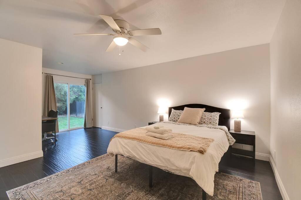 The Charming With A Pool Holiday home Yuba City